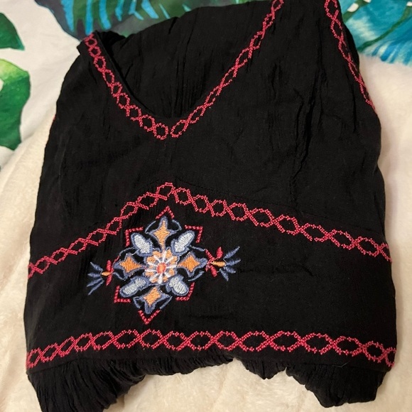 GUC Hollister XS Black Boho Halter Embroidered Low Back Spring Summer Goth Dress - Picture 6 of 10